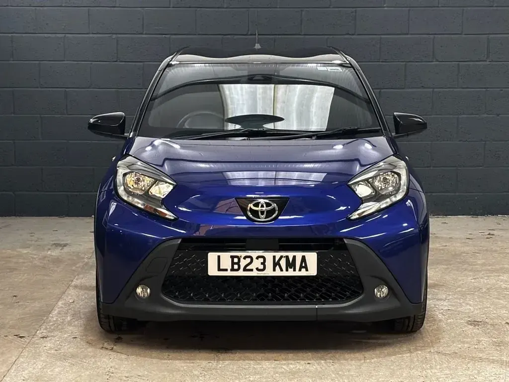 Used Toyota Aygo X 72 HP (52 kW) 2023 Blue SUV
