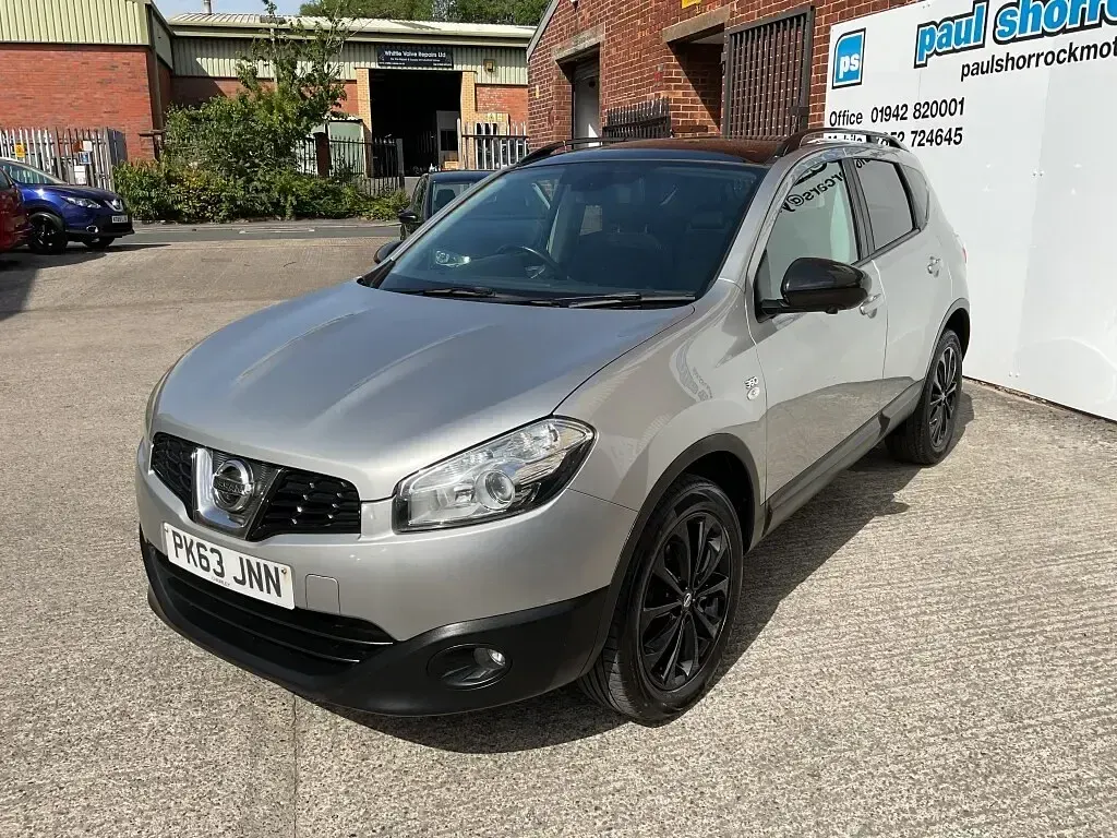 Used Nissan Qashqai 360º 117 HP (86 kW) 2013 Silver SUV