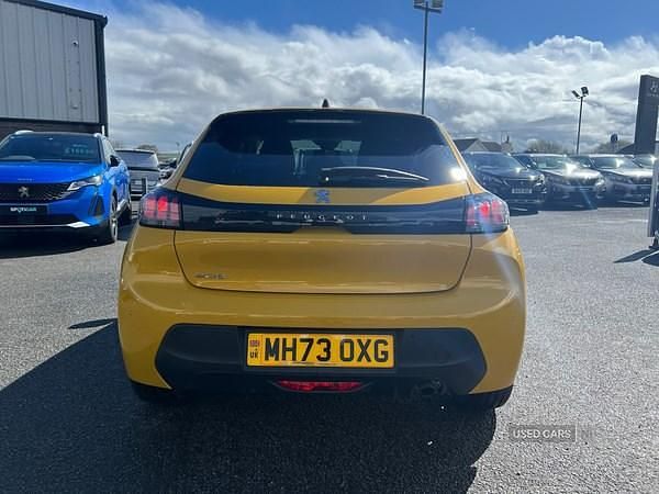 Second-hand Peugeot 208 Active+ 74 CP (54 kW) 2024 Galben Hatchback