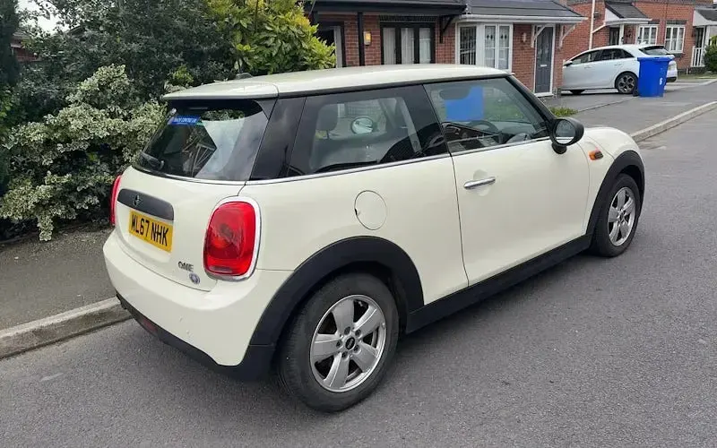 Used Mini ONE Hatch 102 HP (75 kW) 2017 Hatchback