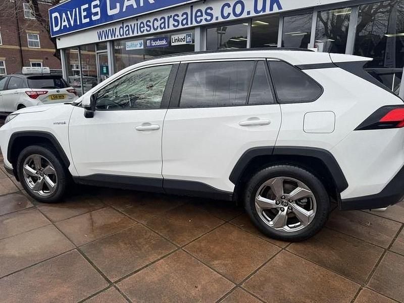Used Toyota RAV4 Design 222 HP (163 kW) 2021 White SUV