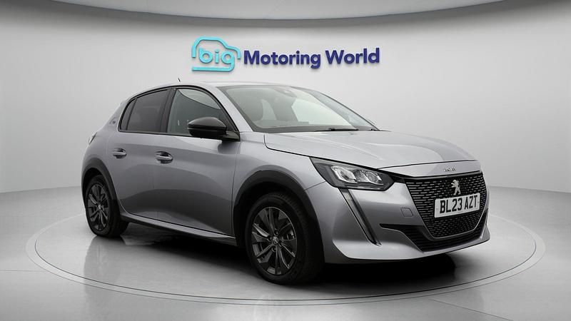 Used 2023 Peugeot e-208 Allure+ Hatchback | £13,900 (Fair price) - Image 1/4