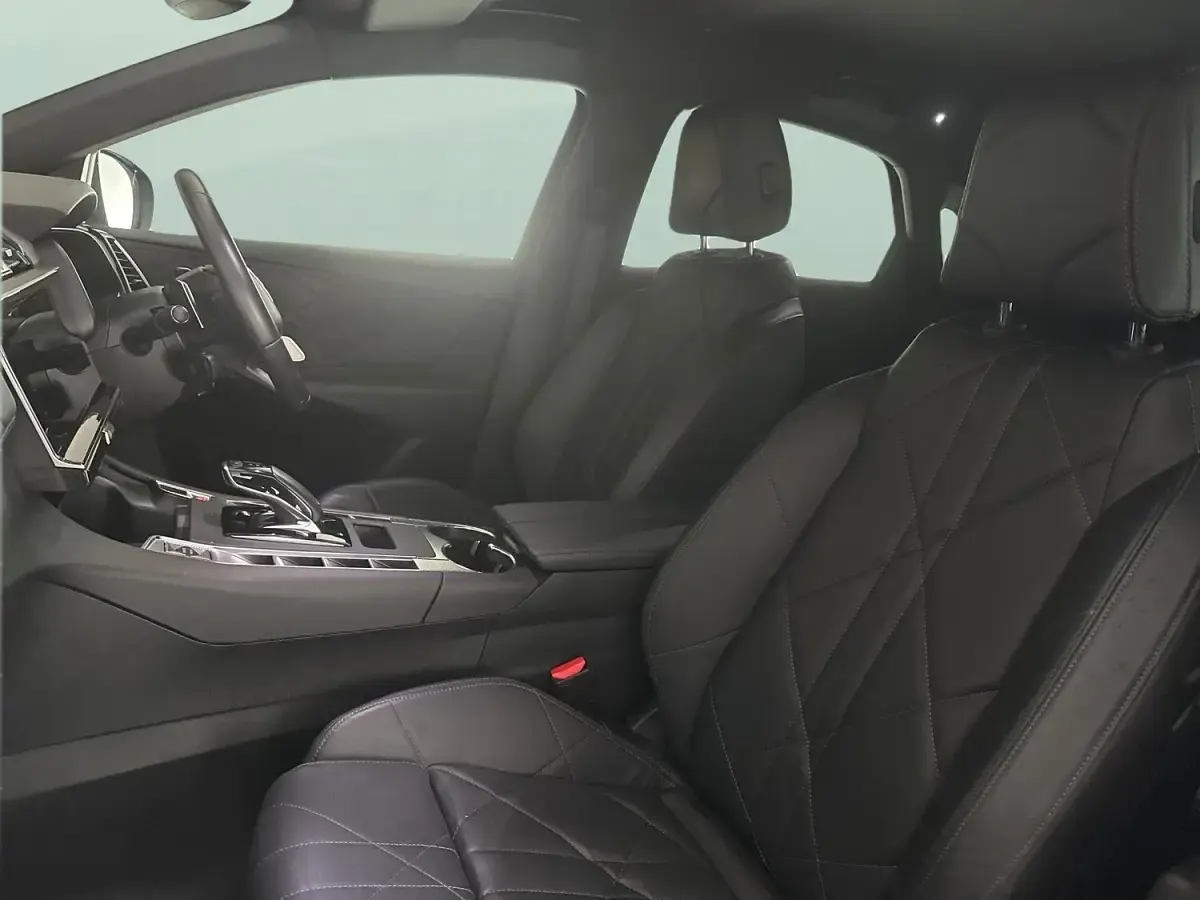 Used DS Automobiles DS7 Crossback Rivoli 130 HP (95 kW) 2023 Grey SUV