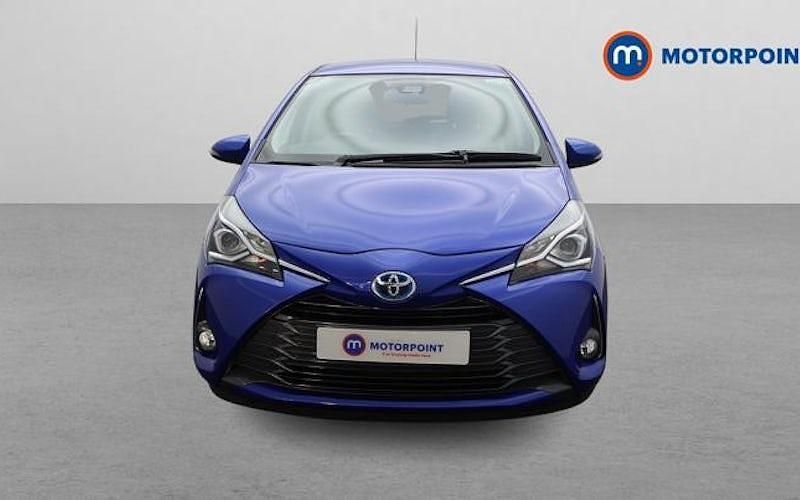 Used Toyota Yaris Hybrid 101 HP (74 kW) 2020 Blue Hatchback