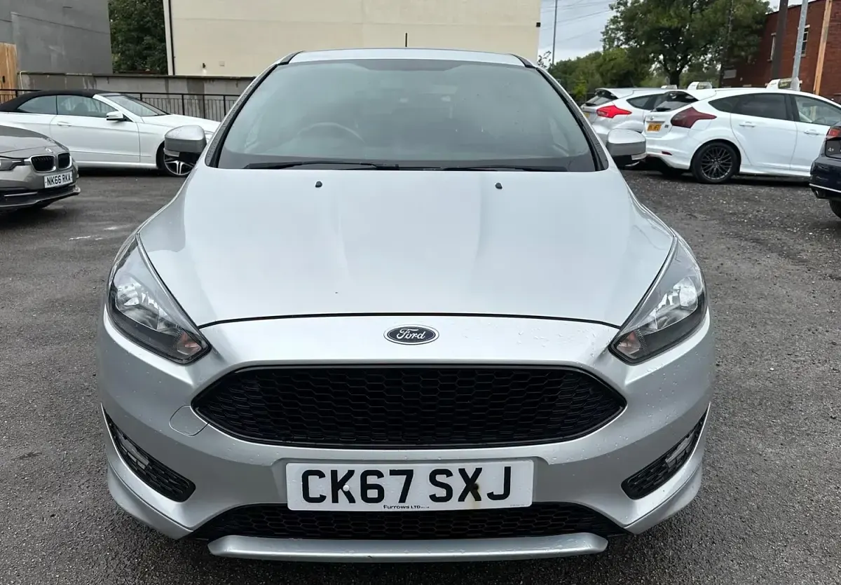 Used Ford Focus ST-Line X 140 HP (102 kW) 2017 Silver Hatchback