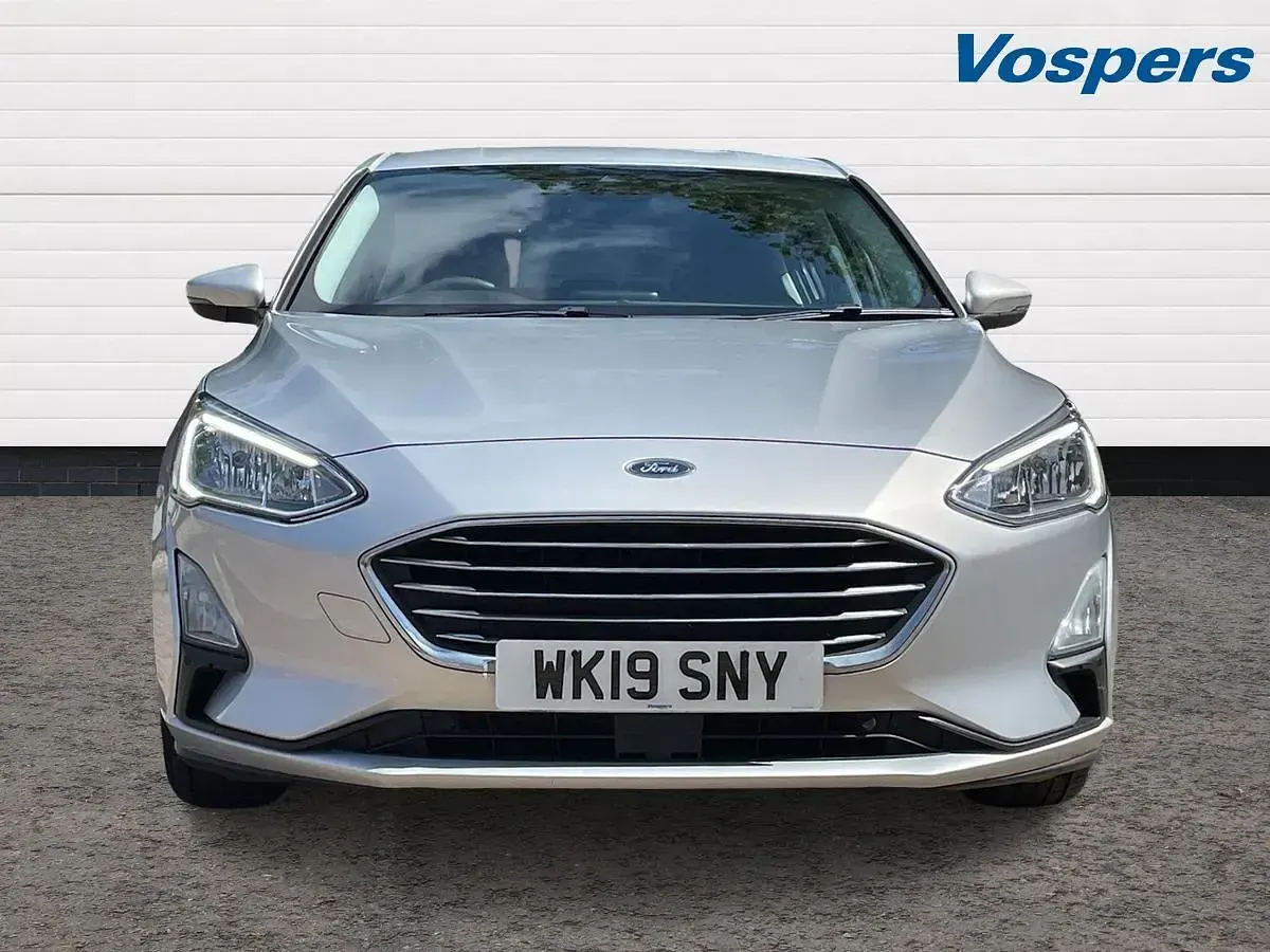 Used Ford Focus Titanium 123 HP (90 kW) 2019 Silver Hatchback