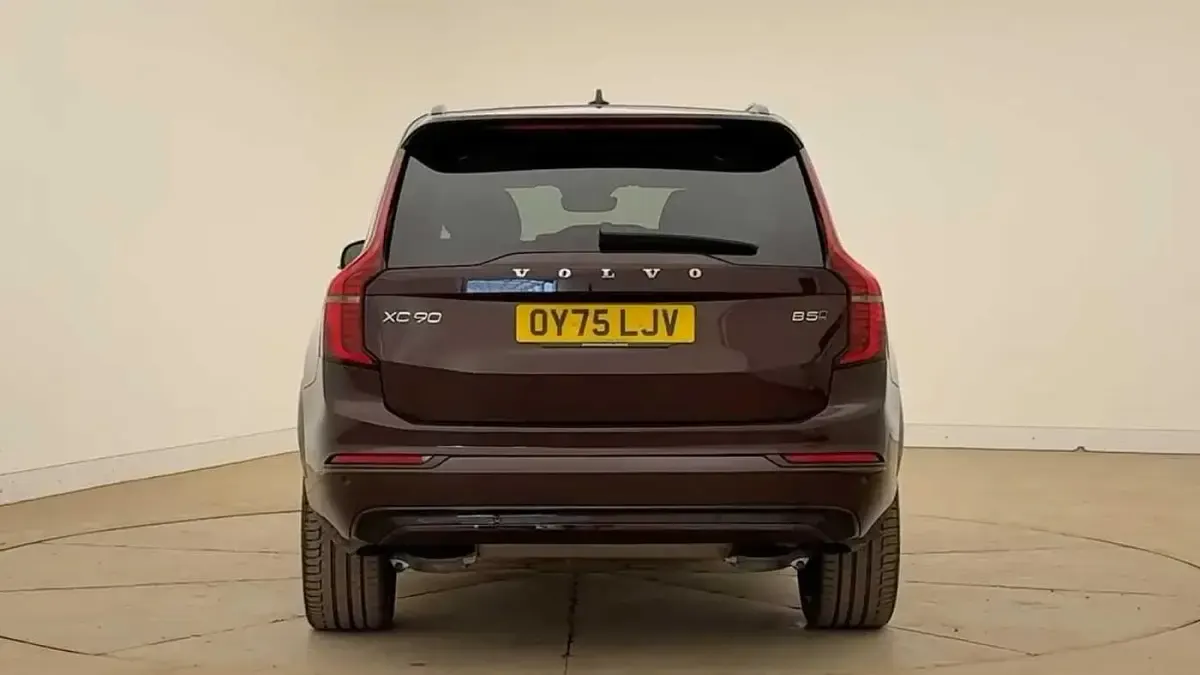 Used Volvo XC90 Plus 455 HP (334 kW) 2025 Red SUV