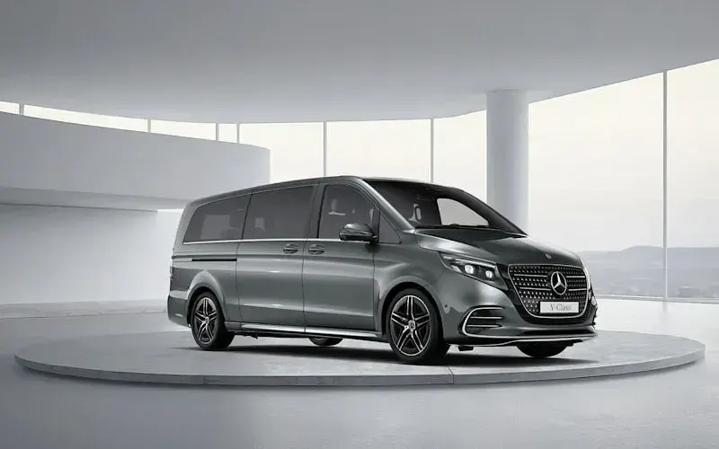 Usado Mercedes V300 Premium 237 HP (174 kW) 2025 Monovolume