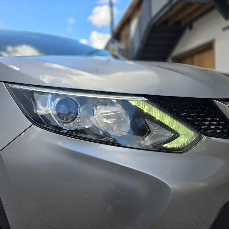 Used Nissan Qashqai N-Connecta 2016 Silver SUV