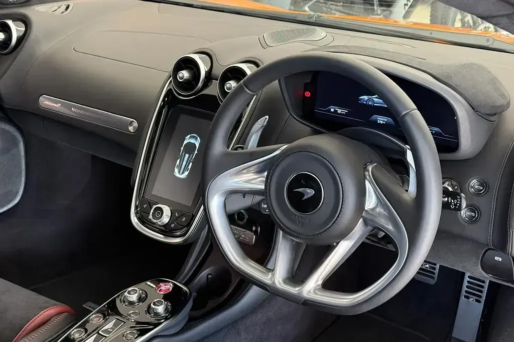 Used McLaren GTS 620 HP (456 kW) 2025 Orange Coupe