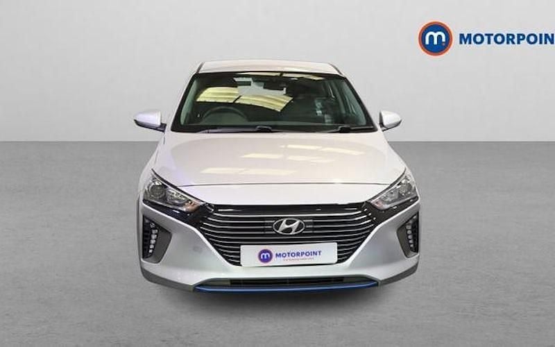 Used Hyundai Ioniq SE 141 HP (103 kW) 2018 Silver Hatchback