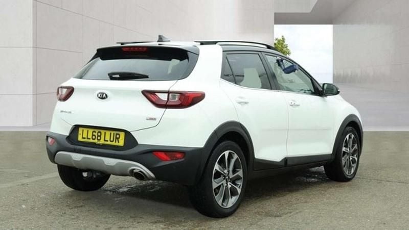Used Kia Stonic 118 HP (86 kW) 2018 White SUV