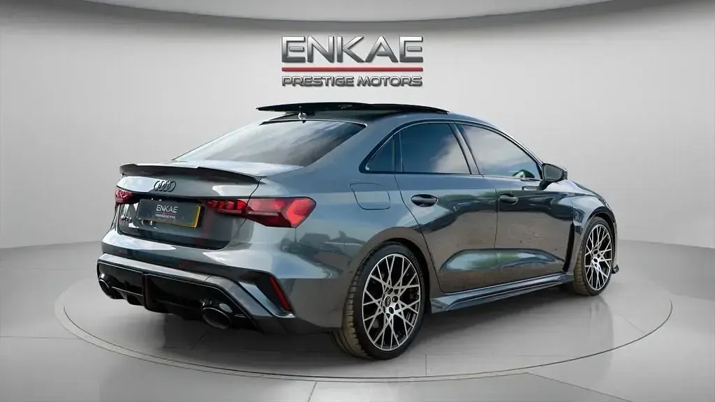 Begagnad Audi RS3 Comfort 400 HK (294 kW) 2025 Grå Sedan