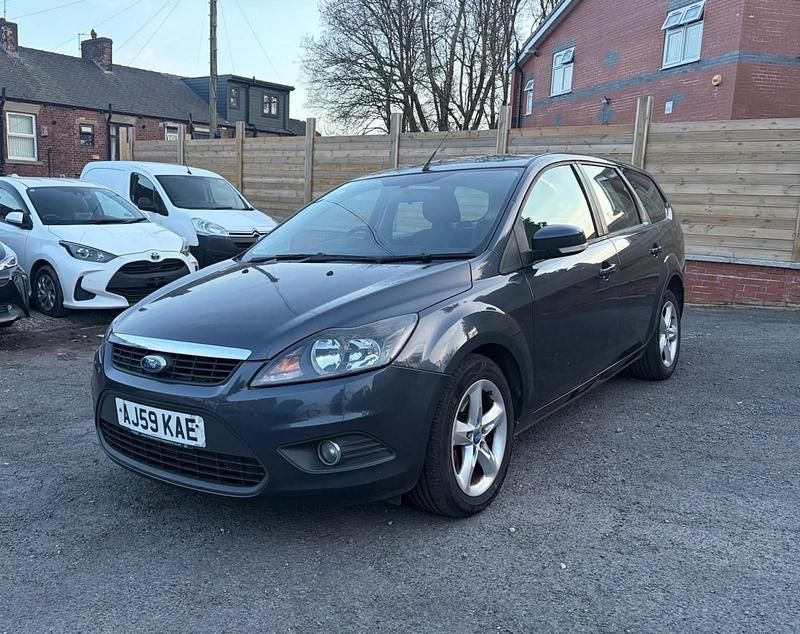 Used Ford Focus Zetec 116 HP (85 kW) 2009 Grey Estate