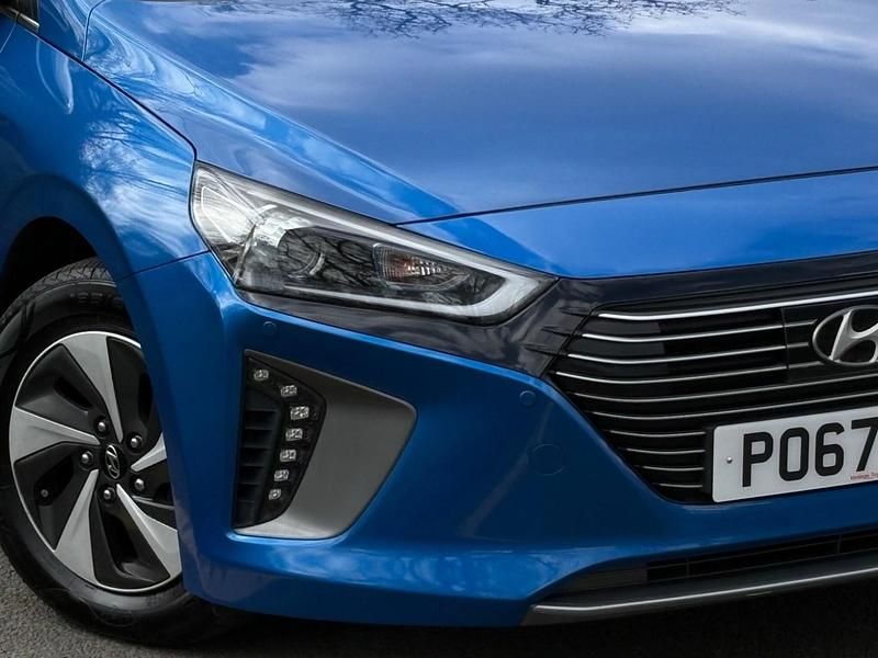 Used Hyundai Ioniq Premium 141 HP (103 kW) 2017 Blue Hatchback