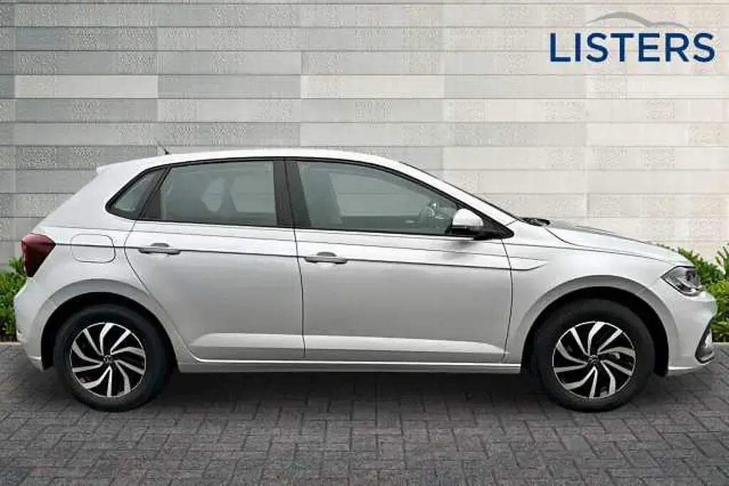 Used VW Polo Life 95 HP (69 kW) 2025 Silver Hatchback