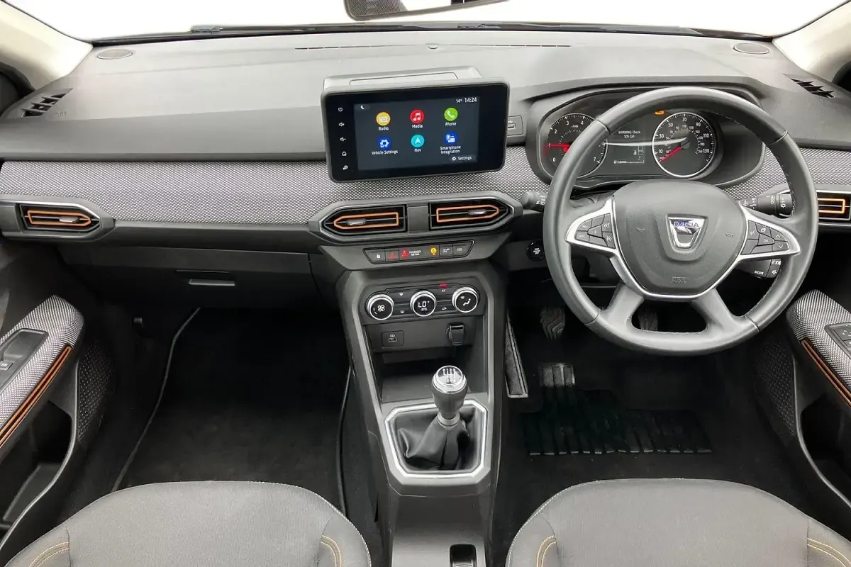 Begagnad Dacia Sandero Prestige 100 HK (73 kW) 2021 Orange Halvkombi
