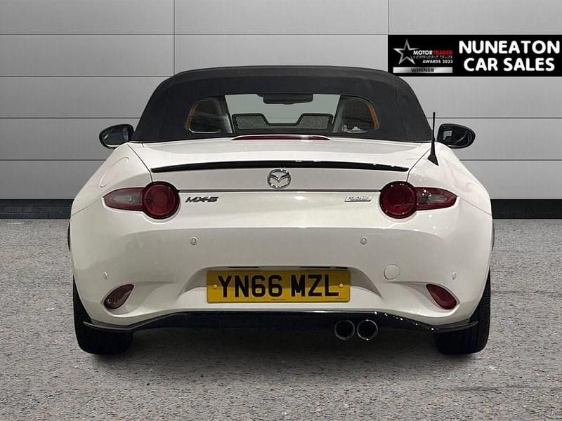 Used Mazda MX5 Inclusive 131 HP (96 kW) 2016 White Cabriolet
