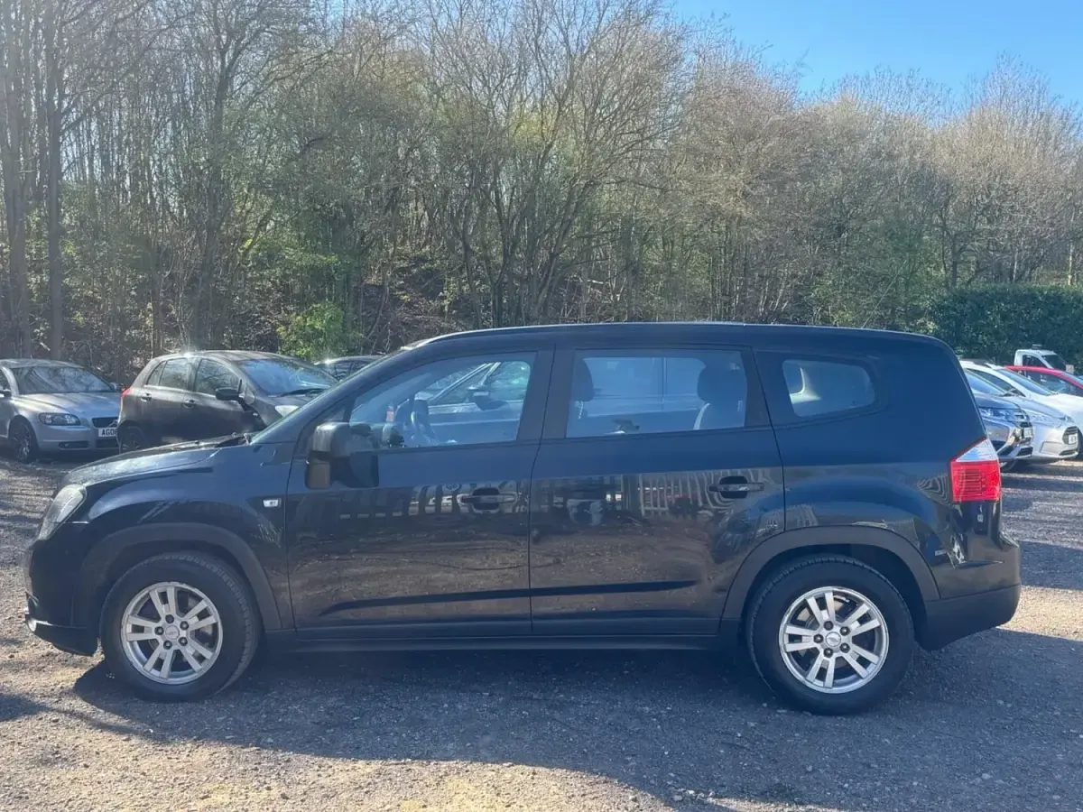 Begagnad Chevrolet Orlando LT 141 HK (103 kW) 2012 Svart Minibuss