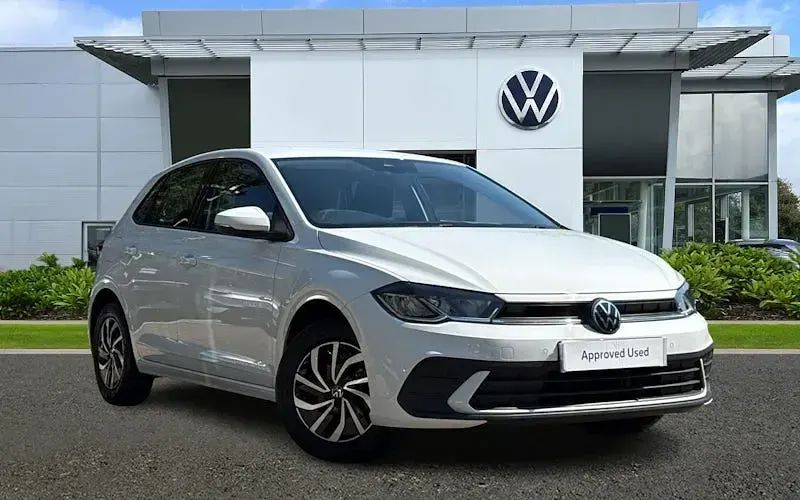 Used VW Polo Life 95 HP (69 kW) 2024 Hatchback