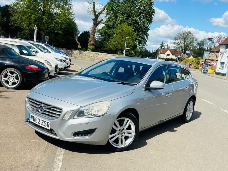 Used Volvo V60 SE Lux 163 HP (119 kW) 2012 Silver Estate