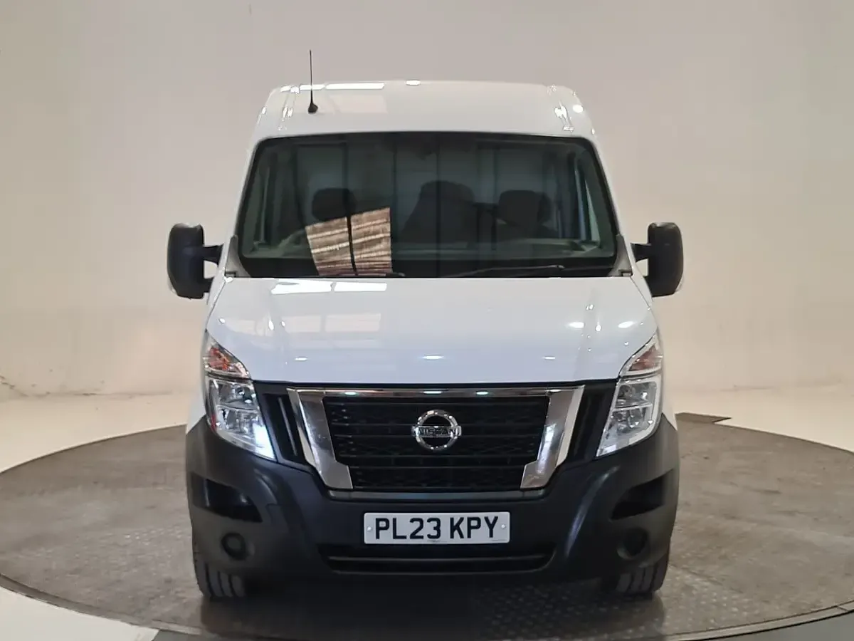 Used Nissan Interstar Acenta 135 HP (99 kW) 2023 White Van