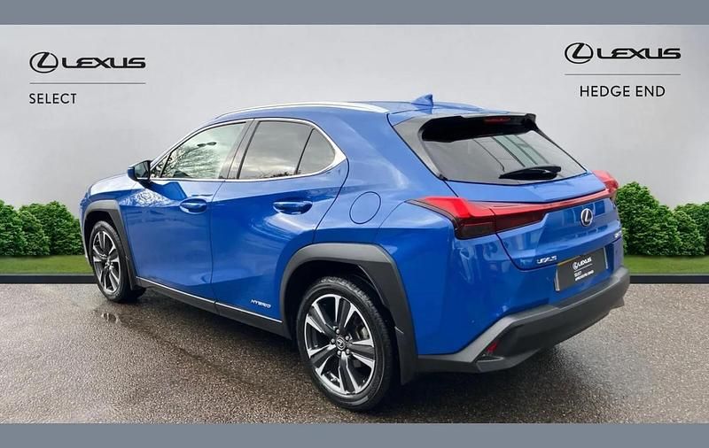 Used Lexus UX 250h 180 HP (132 kW) 2020 Blue SUV