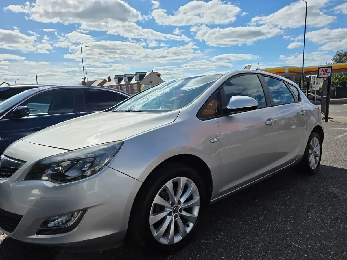 Used Vauxhall Astra Active 2012 Silver Hatchback