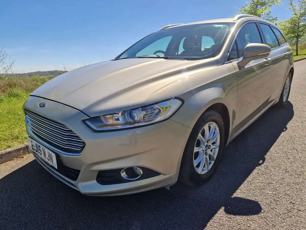Used Ford Mondeo Zetec 160 HP (117 kW) 2015 Silver Estate