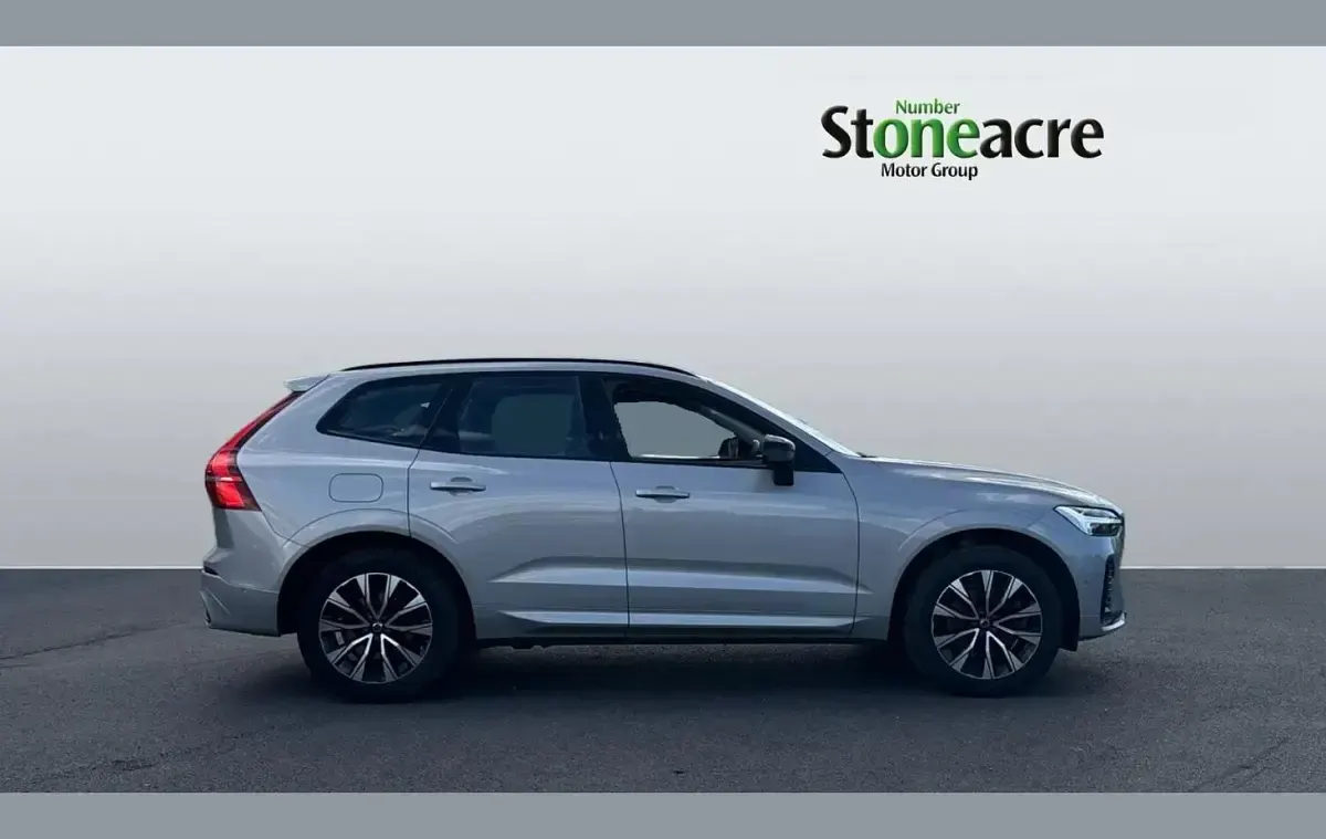 Used Volvo XC60 Plus 194 HP (142 kW) 2023 Silver SUV