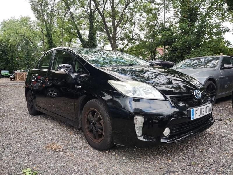 Used Toyota Prius T3 2013 Black Hatchback
