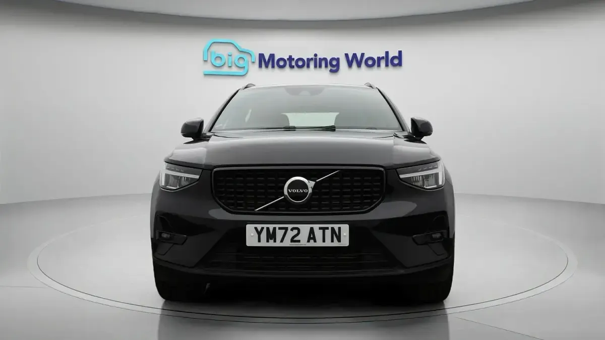 Used Volvo XC40 Plus 211 HP (155 kW) 2023 Black SUV