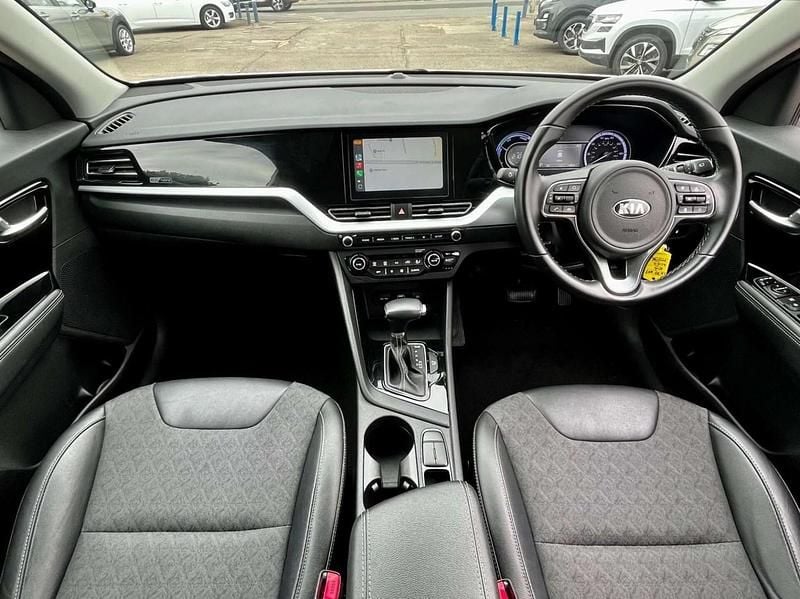 Used Kia Niro 139 HP (102 kW) 2020 White SUV