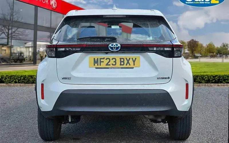 Used Toyota Yaris Hybrid 116 HP (85 kW) 2026 Estate
