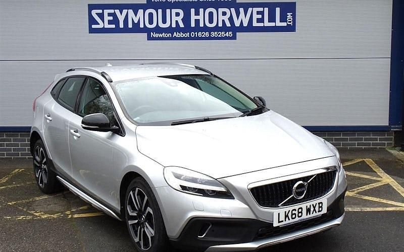 Usado Volvo V40 Pro 152 CV (111 kW) 2019 Utilitario