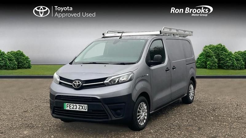 Used Toyota Proace 100 kW (136 HP) 2023 Grey MPV