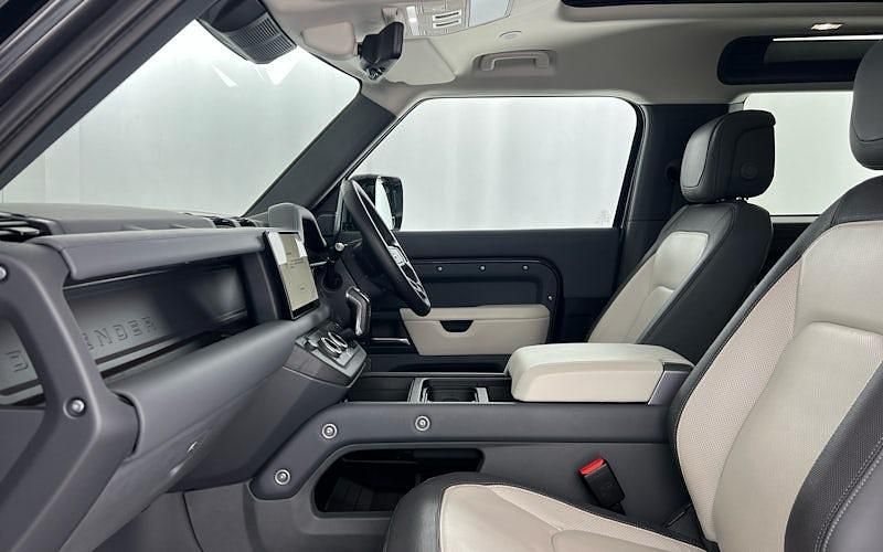 Used Land Rover Defender HSE Dynamic 249 HP (183 kW) 2025 SUV