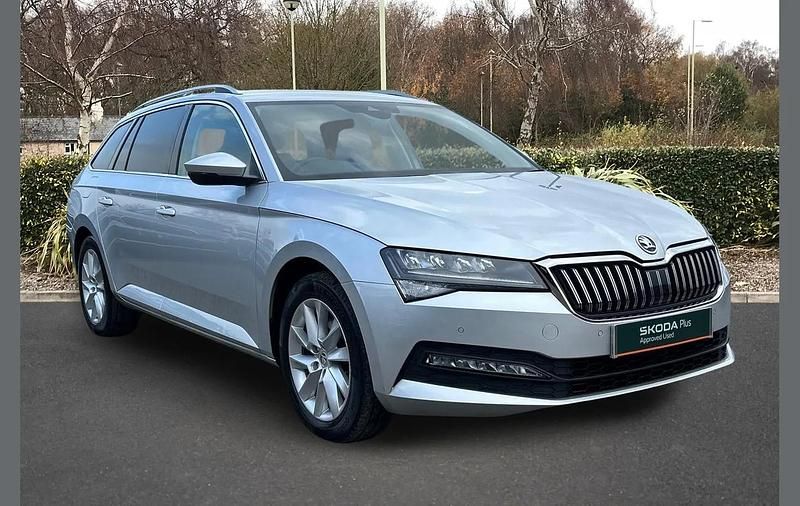 Used Skoda Superb SE Technology 147 HP (108 kW) 2023 Brilliant silver metallic Estate