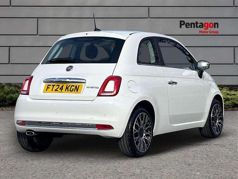 Used Fiat 500 70 HP (51 kW) 2024 White Hatchback