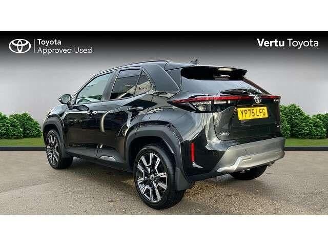 Used Toyota Yaris Cross 128 HP (94 kW) 2025 Black SUV
