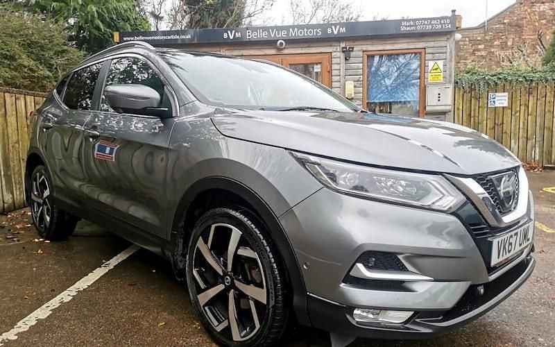 Used Nissan Qashqai Tekna 110 HP (80 kW) 2017 Grey SUV