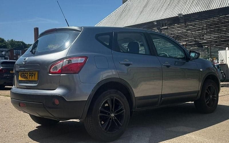 Used Nissan Qashqai Acenta 117 HP (86 kW) 2013 Grey SUV