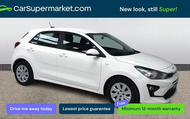 Used Kia Rio 84 HP (61 kW) 2022 White Hatchback