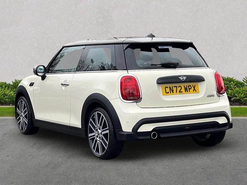 Used Mini Cooper Exclusive 136 HP (100 kW) 2022 White Hatchback