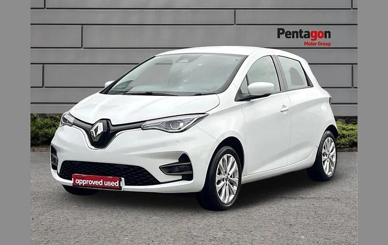 Used Renault Zoe SE 80 kW (109 HP) 2022 White Hatchback