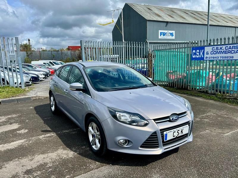 Used Ford Focus Zetec 115 HP (84 kW) 2013 Silver Hatchback