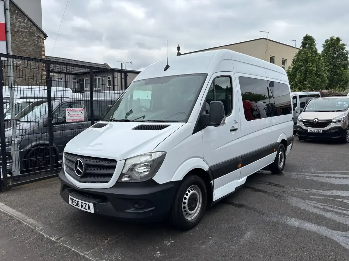 Used Mercedes Sprinter 138 HP (101 kW) 2018 White Van