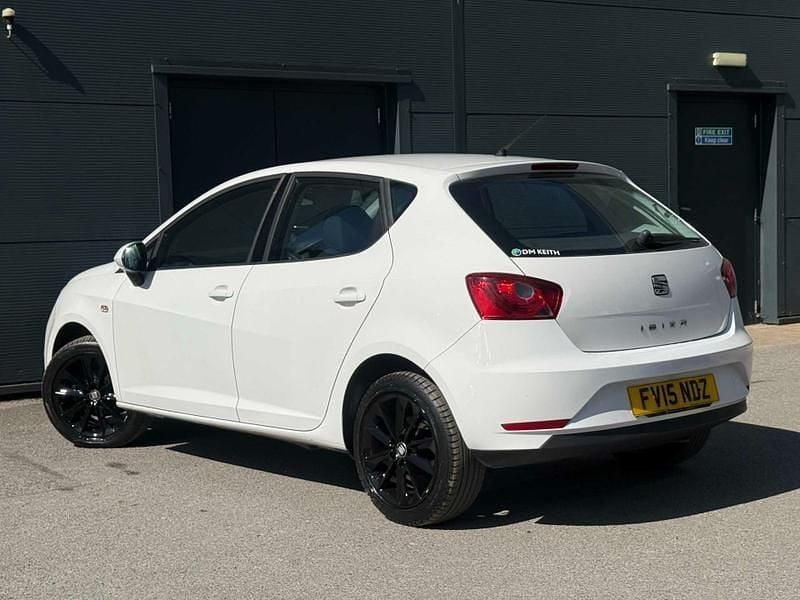 Begagnad Seat Ibiza 2015 Vit Halvkombi