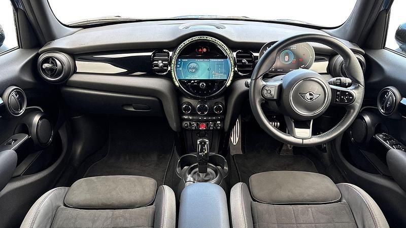 Used Mini Cooper Hatch 134 HP (98 kW) 2023 Blue Hatchback