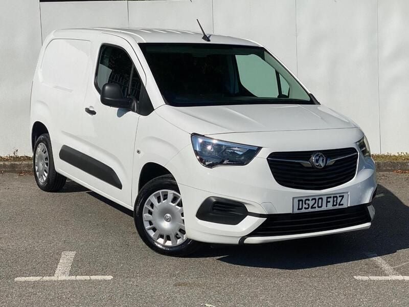 White Used 2020 Vauxhall Combo Sportive MPV | £6,990 (Super price) - Image 1/4
